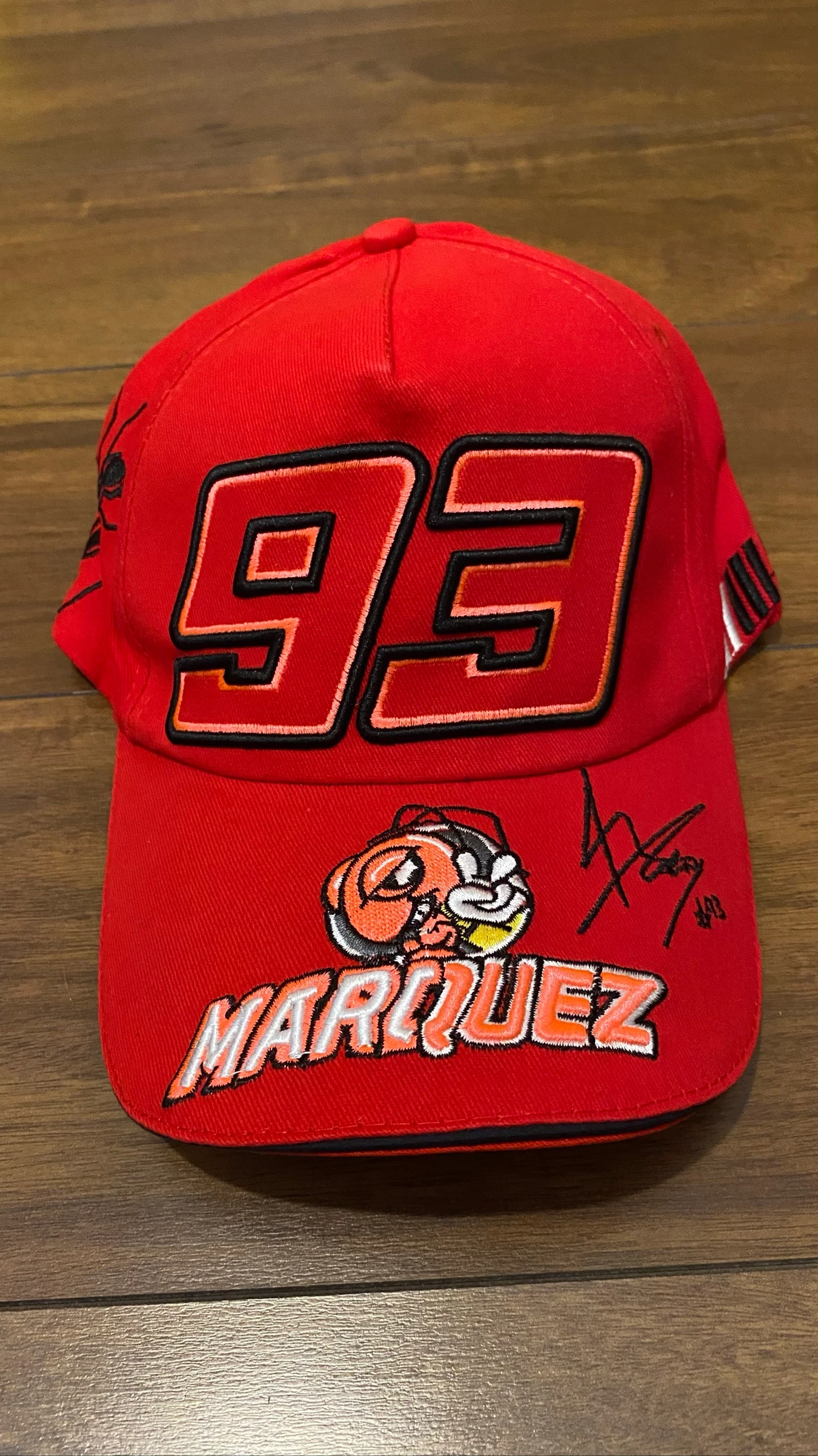 Gorra Marc Márquez roja